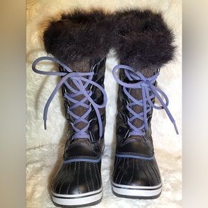 Sorel Tofino Herringbone Boot Size 8